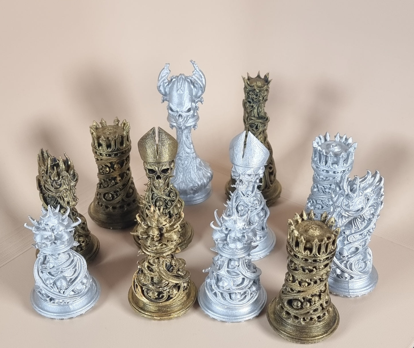 Set di Scacchi ornamentali Gotico con Scacchiera