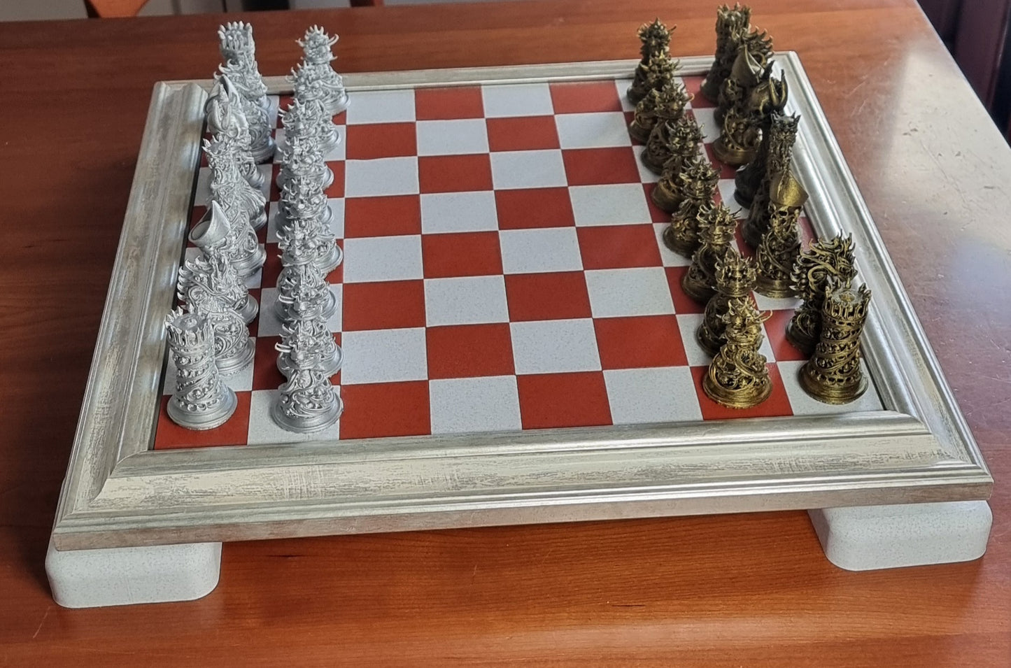 Set di Scacchi ornamentali Gotico con Scacchiera