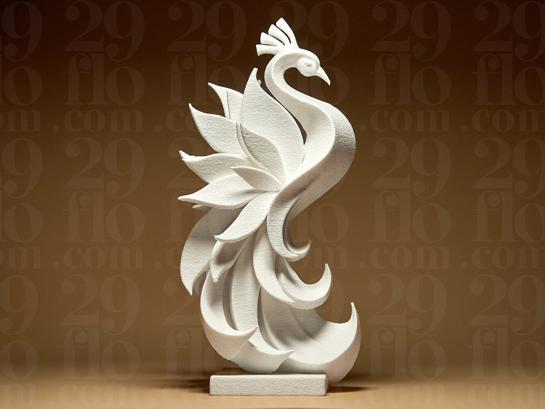 Elegante  statua di Pavone